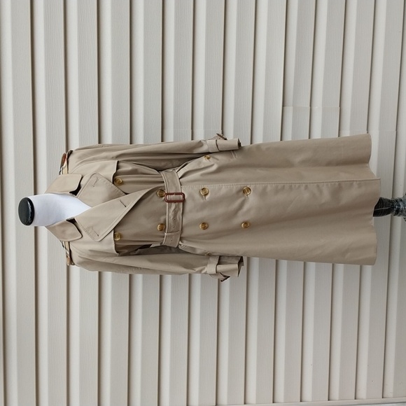 BURBERRY CHECK LINED CLASSIC TRENCH COAT WITH DETACHABLE HOOD - Picture 2 of 16